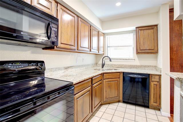 Building Photo - 1304 Harwell Dr