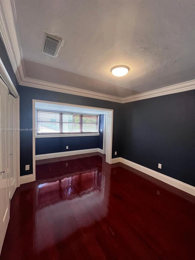 Building Photo - 7510 SW 58th Ave