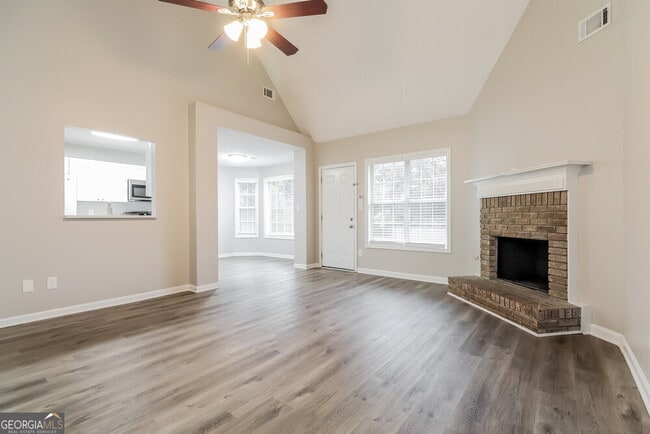 Building Photo - 1204 Genelle Ct
