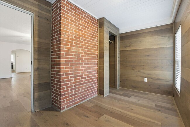 Building Photo - 3 Bedroom Newly Renovated Home in Central SC