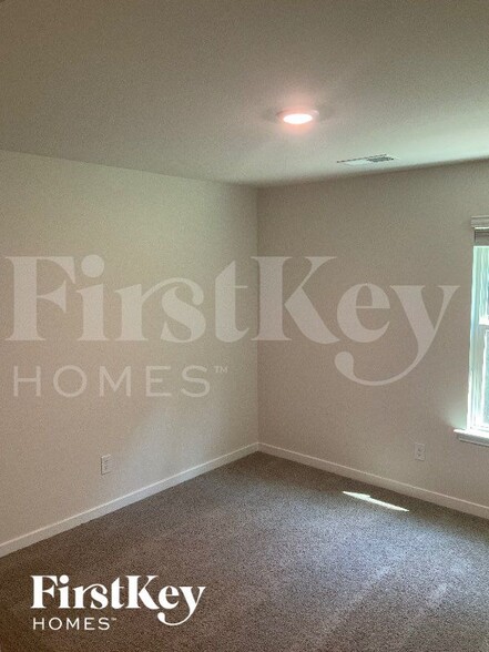 Building Photo - 4016 Cramer Ests Ct