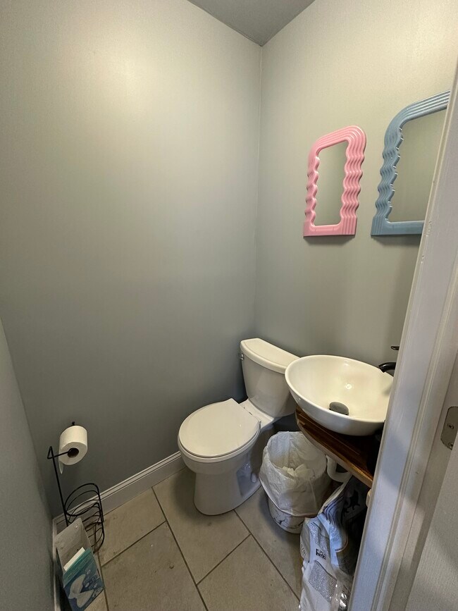 Building Photo - 1932 Eastern Ave