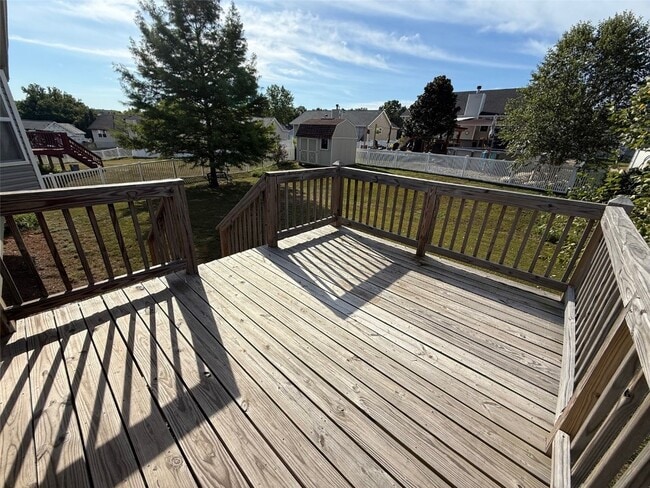 Building Photo - 3056 Valley Oaks Dr