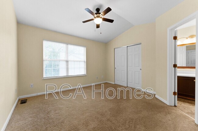 Building Photo - 3212 River Villa Way