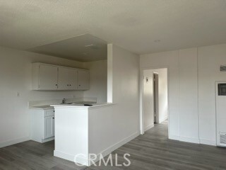 Building Photo - 1215 N Dresden Pl