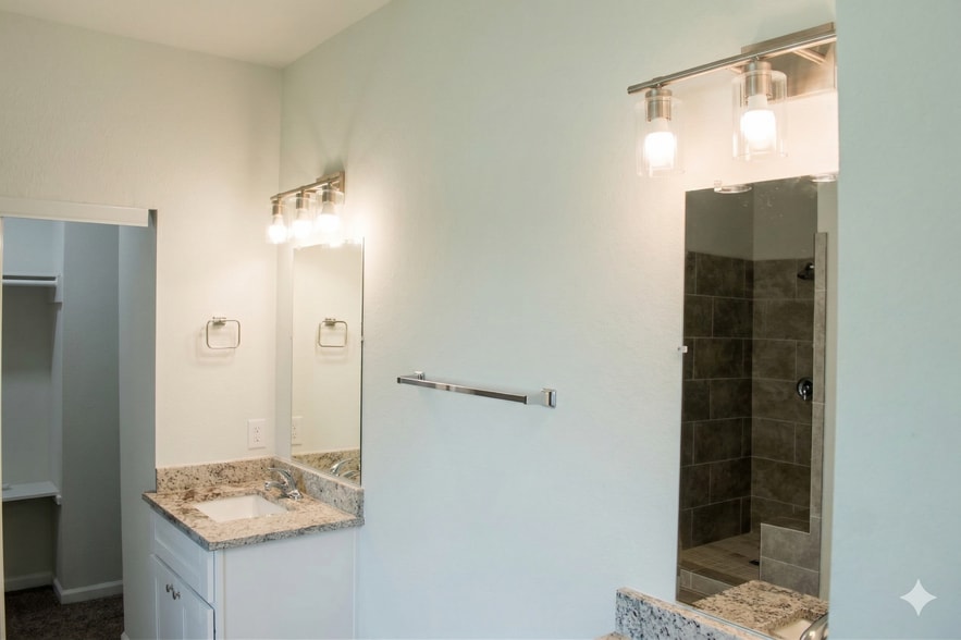 Building Photo - 7952 Blue St