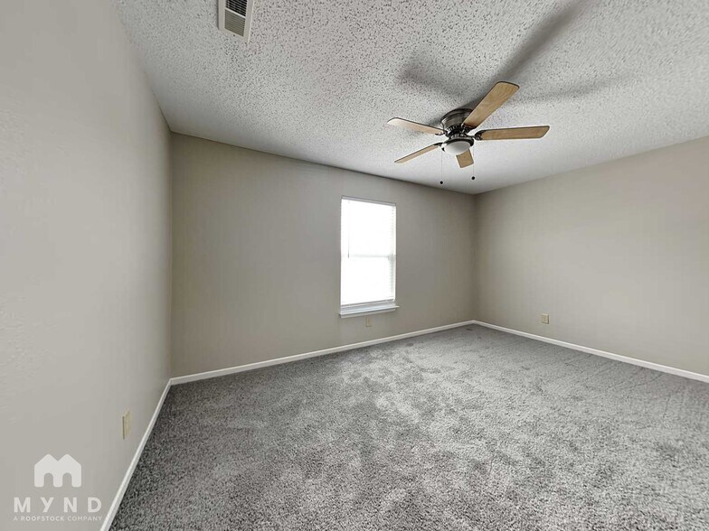 Building Photo - 10386 Cotton Blossom Dr