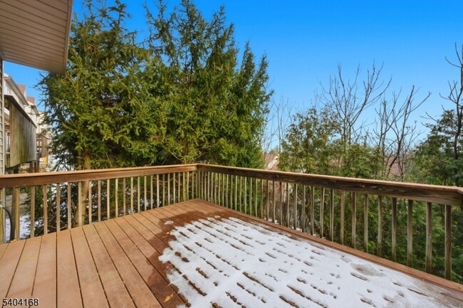 Building Photo - 4 Deer Hill Ct