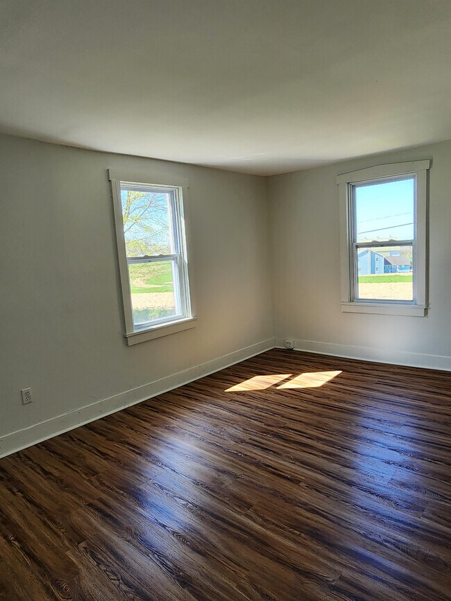 Building Photo - 53 Liberty Ln