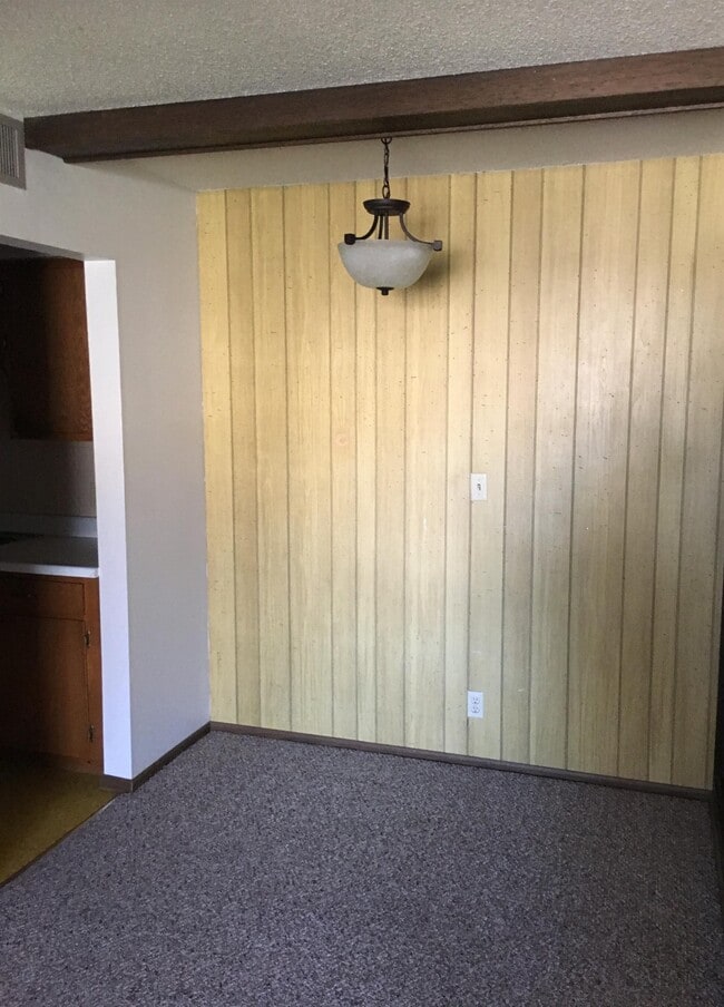 Building Photo - 2020 Cedar St