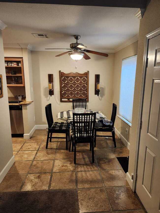 Dining Space - 364 Eastridge Dr