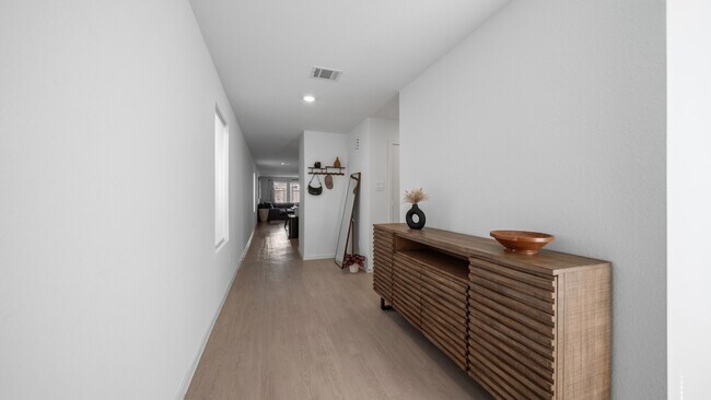 Building Photo - 14974 N Ascot Bend Cir