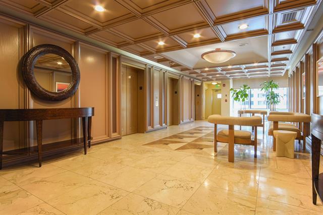 Building Photo - 251 Crandon Blvd