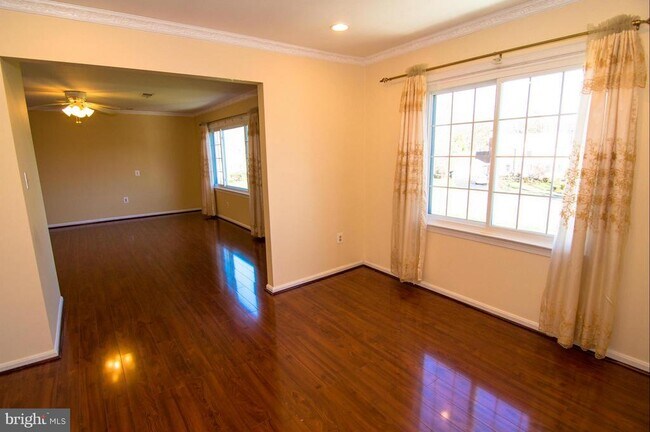 Building Photo - 222 Apple Blossom Ct