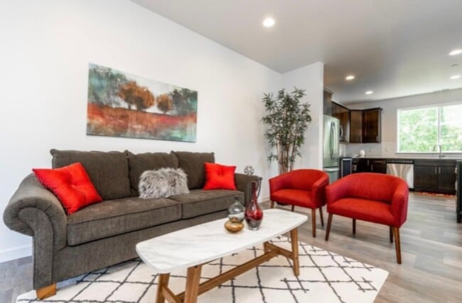 Building Photo - Spacious 3-Story at a Modern Community Featuring 3 Bedrooms 3.5 Bathrooms