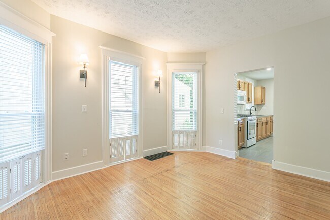 Building Photo - 284 Pearl St