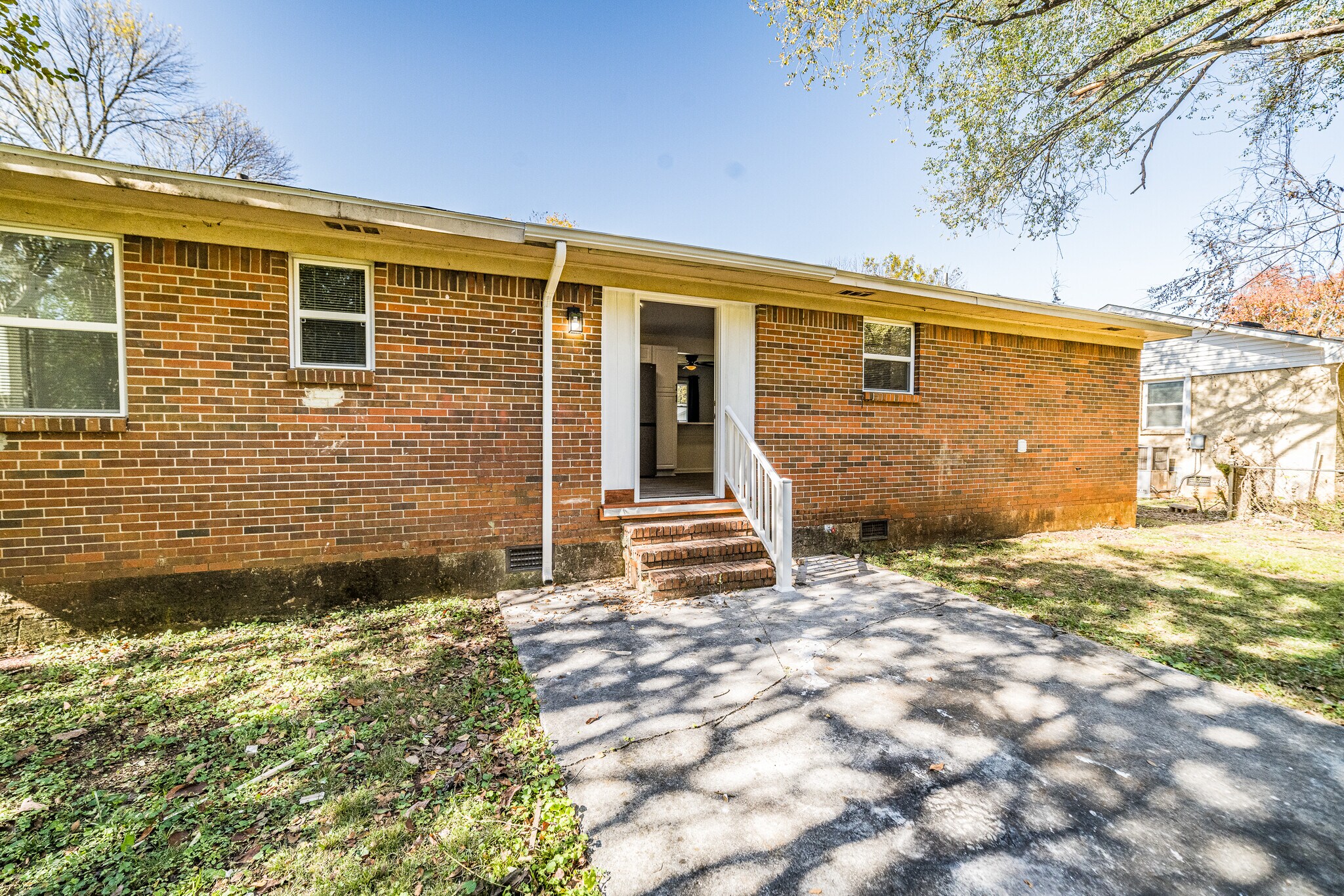 Building Photo - 3610 Dawnwood Dr NW