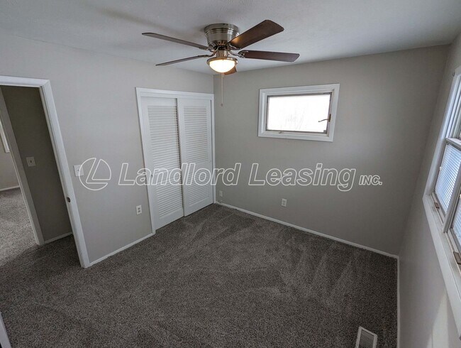 Building Photo - Avon Lake Ranch with Fresh Updates, Vaulted Ceilings, and More!