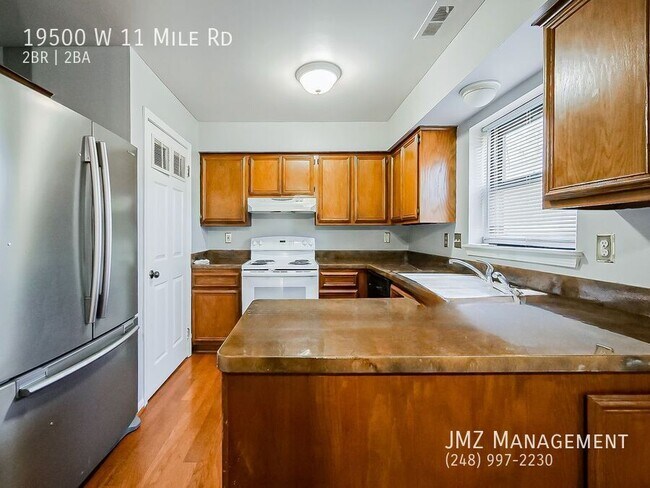 Building Photo - 19500 W Eleven Mile Rd