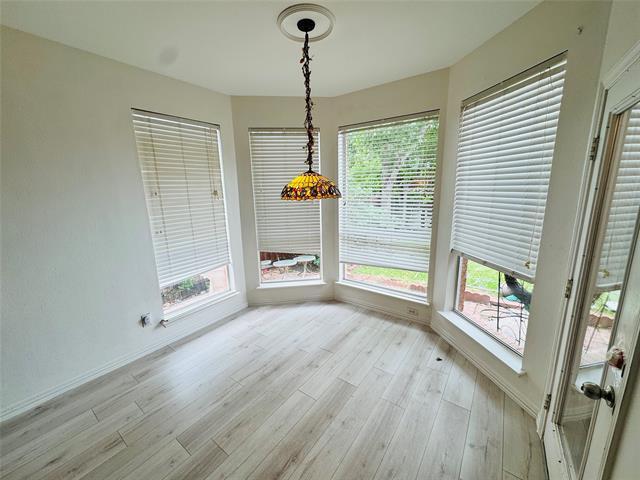 Building Photo - 2762 Hillview Dr