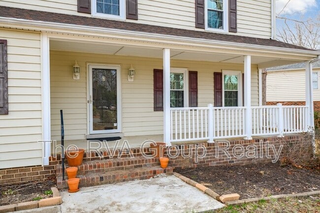 Building Photo - 1601 Lancashire Dr