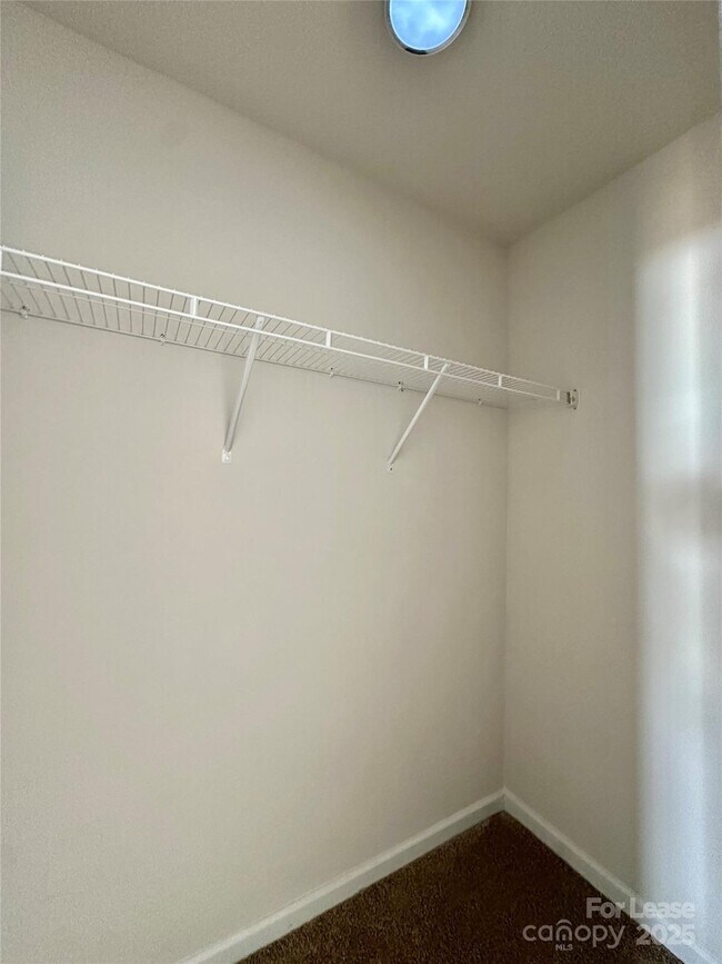 Building Photo - 147 N Ranney Way