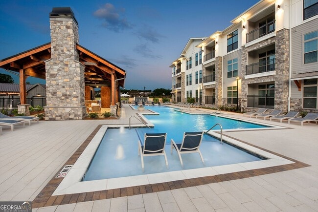 Building Photo - 525 Sawnee Vlg Blvd