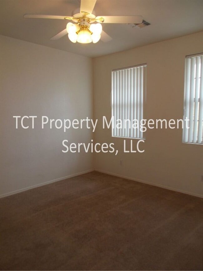 Building Photo - Great Gilbert Home in Power Ranch Community!