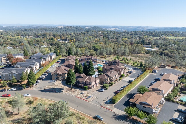 Context - Barnett Village Apartments