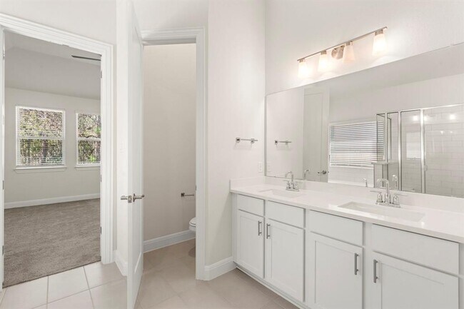 Building Photo - 528 Tubman Dr