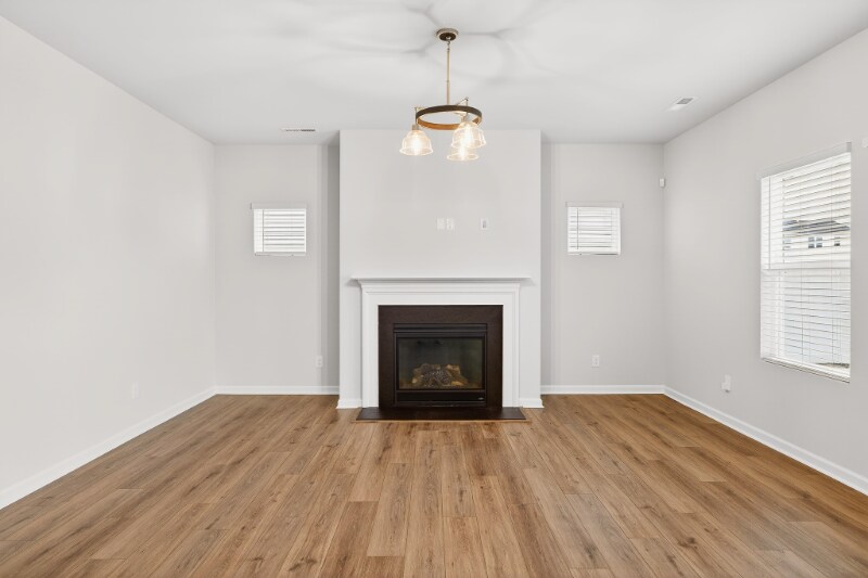 Building Photo - 5303 Spicewood Lk Dr