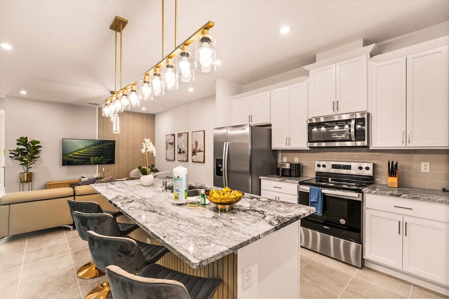 Building Photo - 2329 Distant Sun Trl