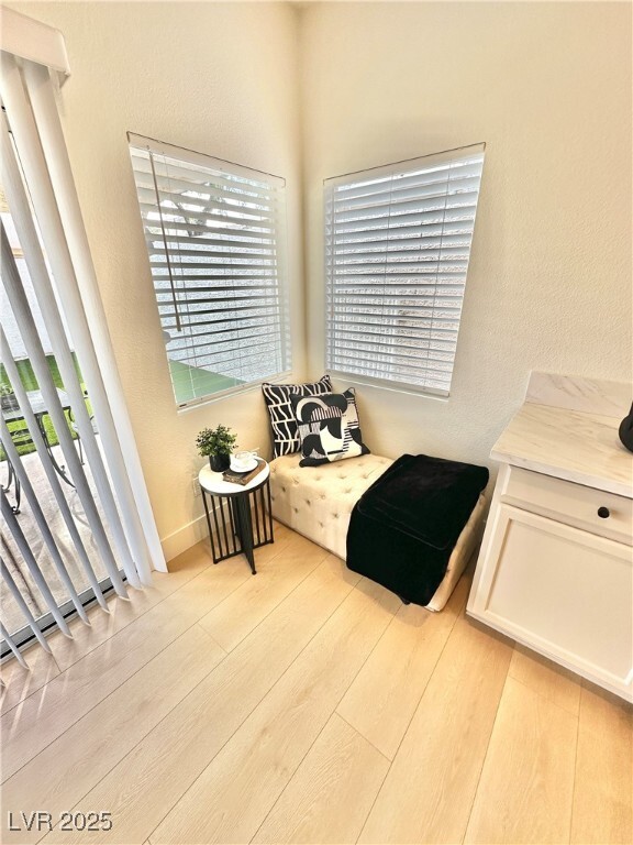 Building Photo - 10195 Queensbury Ave