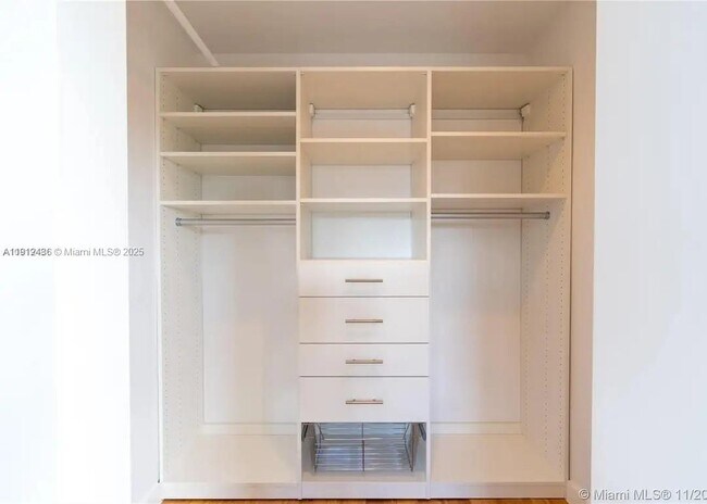 Building Photo - 619 Meridian Ave