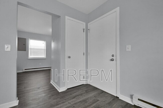 Building Photo - 2595 Red Rock Blvd