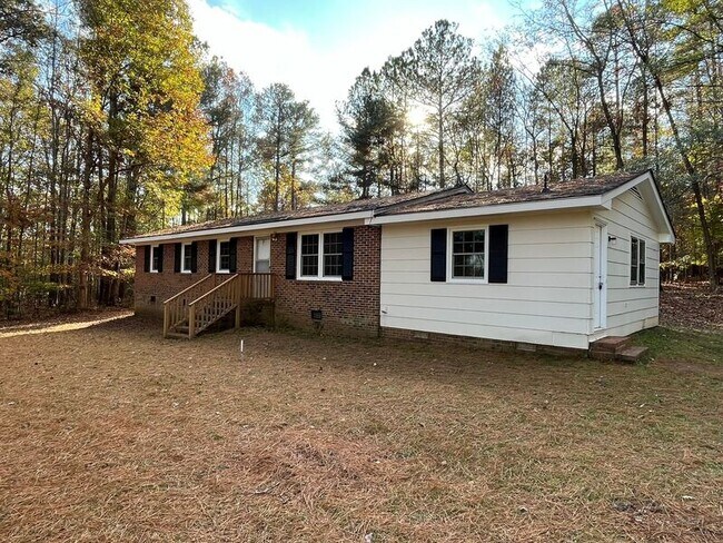 Building Photo - 13009 Creedmoor Rd