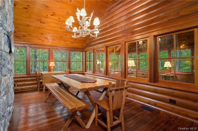 Building Photo - 77 Lake Dr