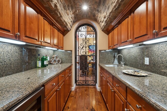 Building Photo - 40294 Rancho Palmeras