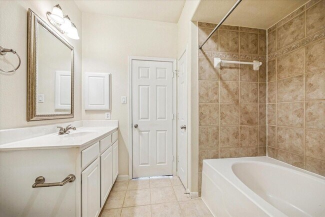 Building Photo - 12707 Boheme Dr