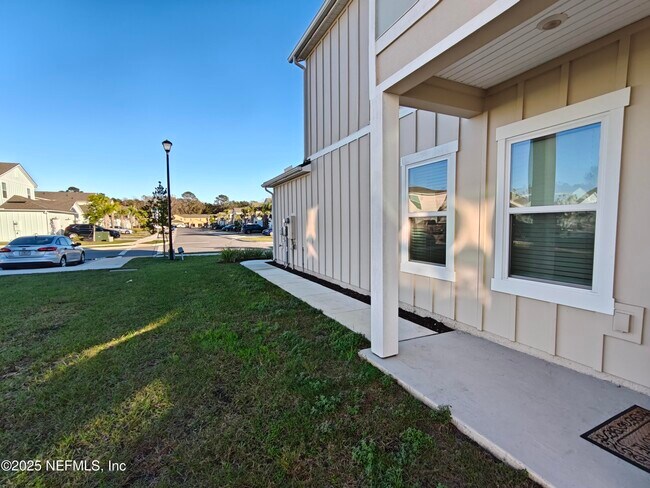 Building Photo - 114 Summer Moon Dr