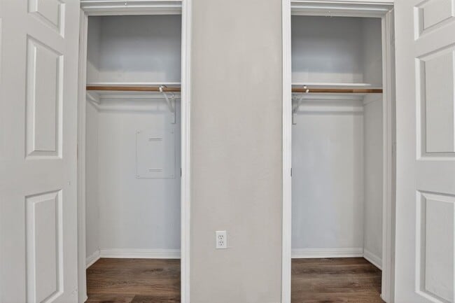 Building Photo - 5625 Signal Point