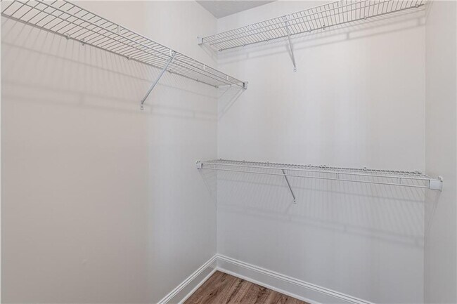 Building Photo - 9630 Pine Thicket Way