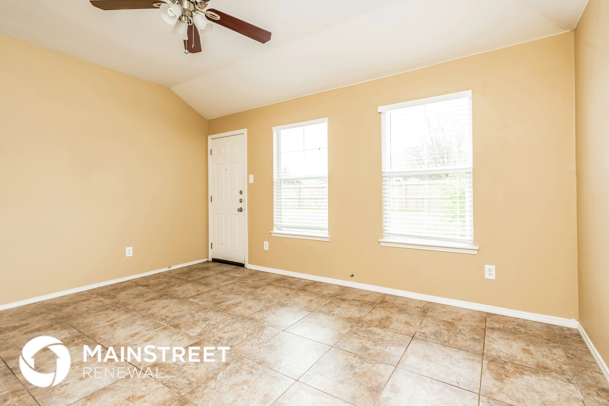 Building Photo - 1611 Emily Ln