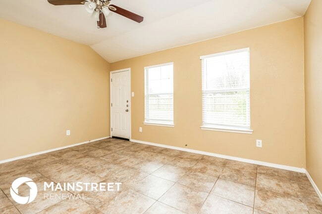 Building Photo - 1611 Emily Ln