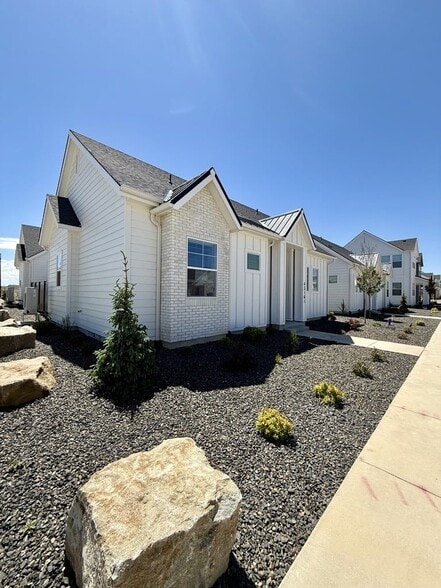 Primary Photo - Alante Homes at Spring Run