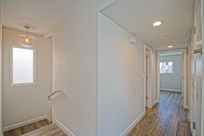 Building Photo - REMODELED, BRIGHT & AIRY, 2-STORY HOME W/ AMAZING PANORAMIC OCEAN VIEWS, 2 LIVING SPACES, 2 LARGE...