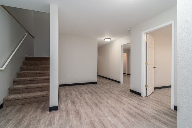 Building Photo - 4 Bedroom, 3 Bathroom Single Family Home