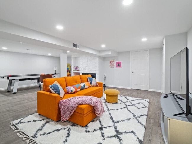 Building Photo - 8040 Strongsville Blvd