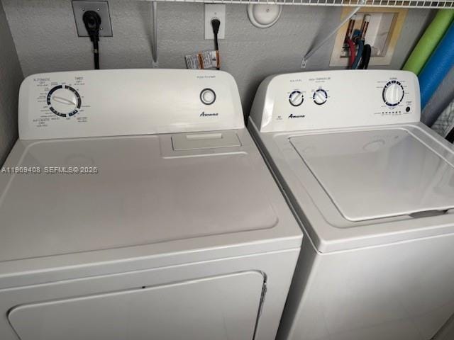 Building Photo - 2402 NE 41st Pl