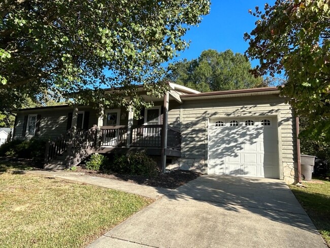 Building Photo - 1108 Raleigh Ct